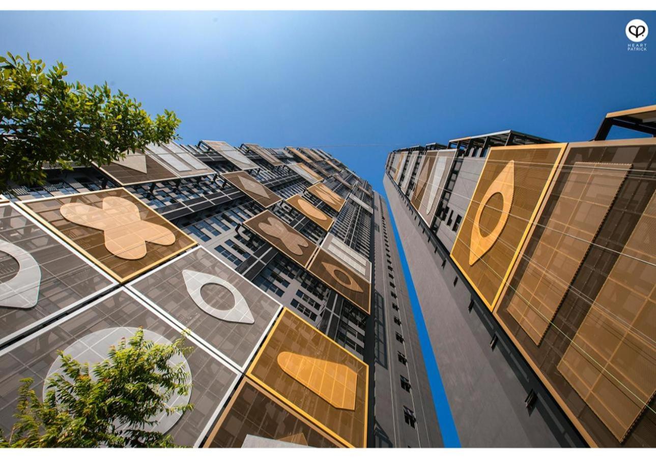 Apartemen Arte Cheras By Xuites-5 Pax-free Netflix-infinity Pool *