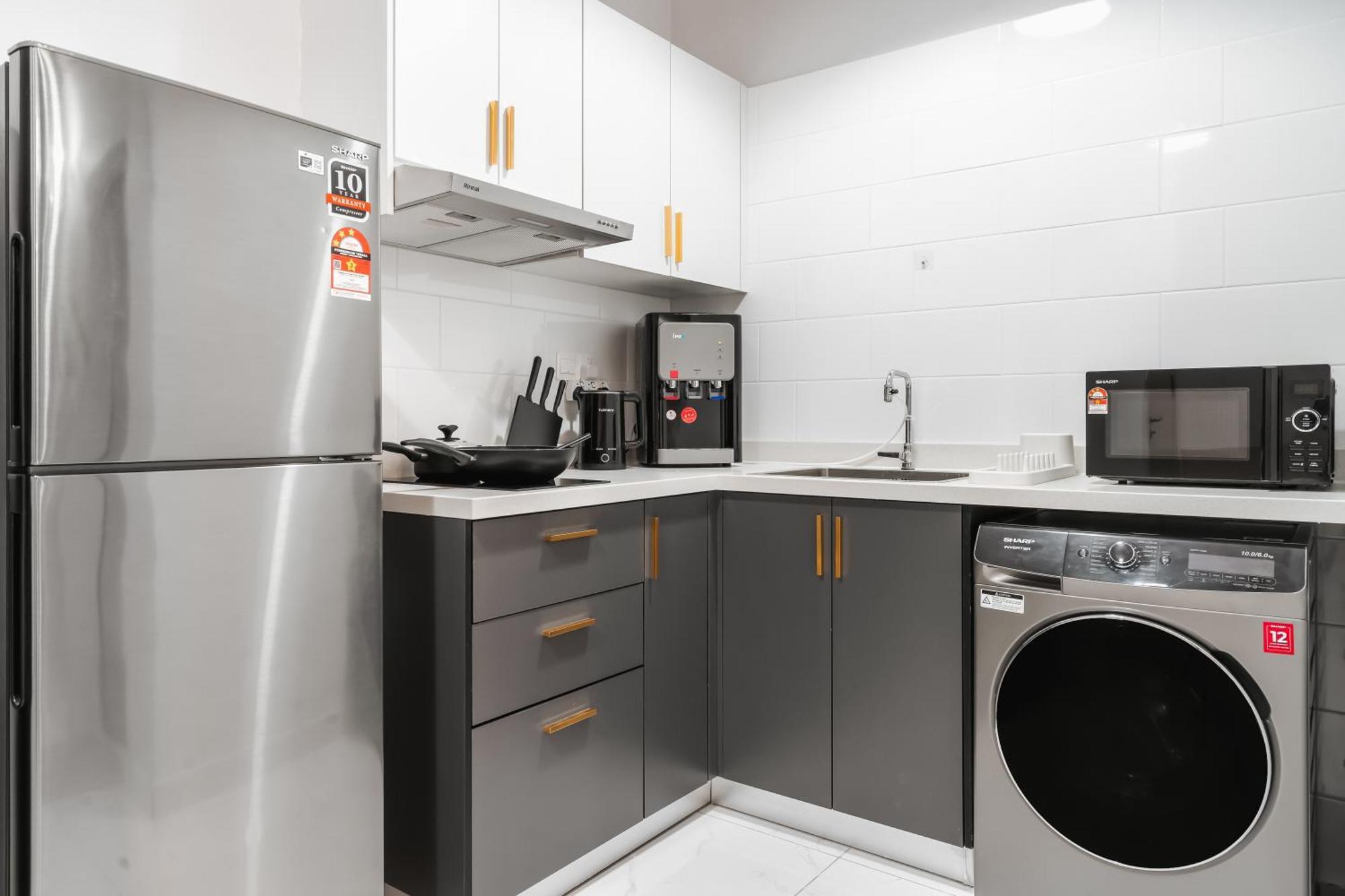 Arte Cheras By Xuites-5 Pax-free Netflix-infinity Pool Apartemen Kuala Lumpur