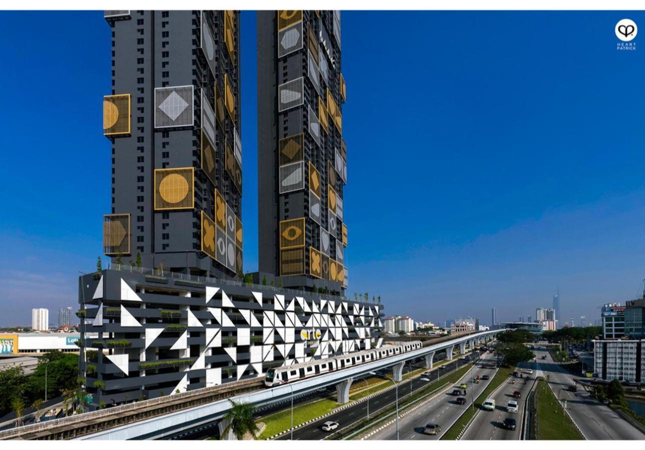 Arte Cheras By Xuites-5 Pax-free Netflix-infinity Pool Pangsapuri *