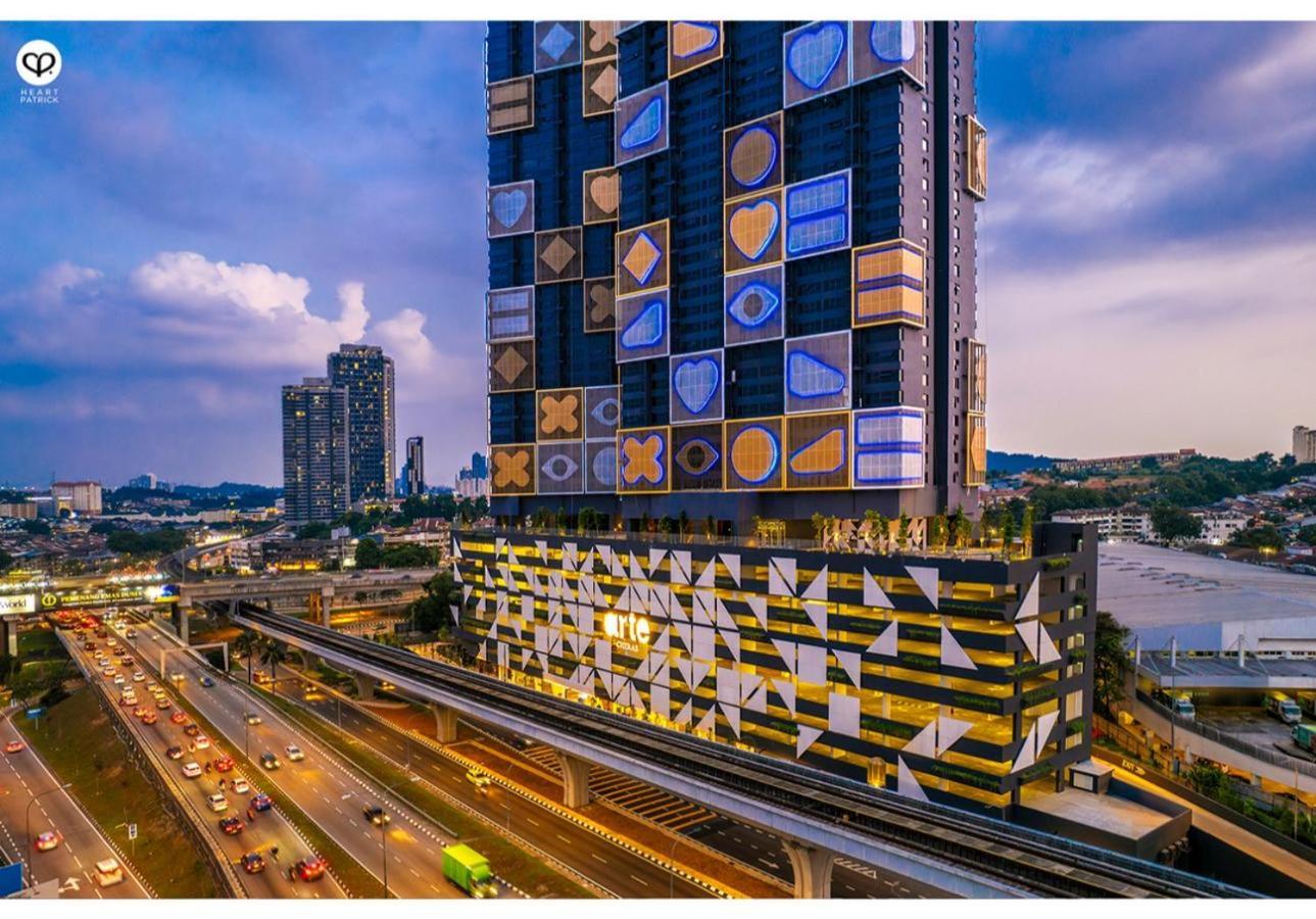 Pangsapuri Arte Cheras By Xuites-5 Pax-free Netflix-infinity Pool *